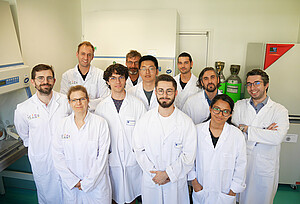 Alexandre Detappe et l’équipe du laboratoire de recherche nanotranslationnelle de l’Icans. ©DR