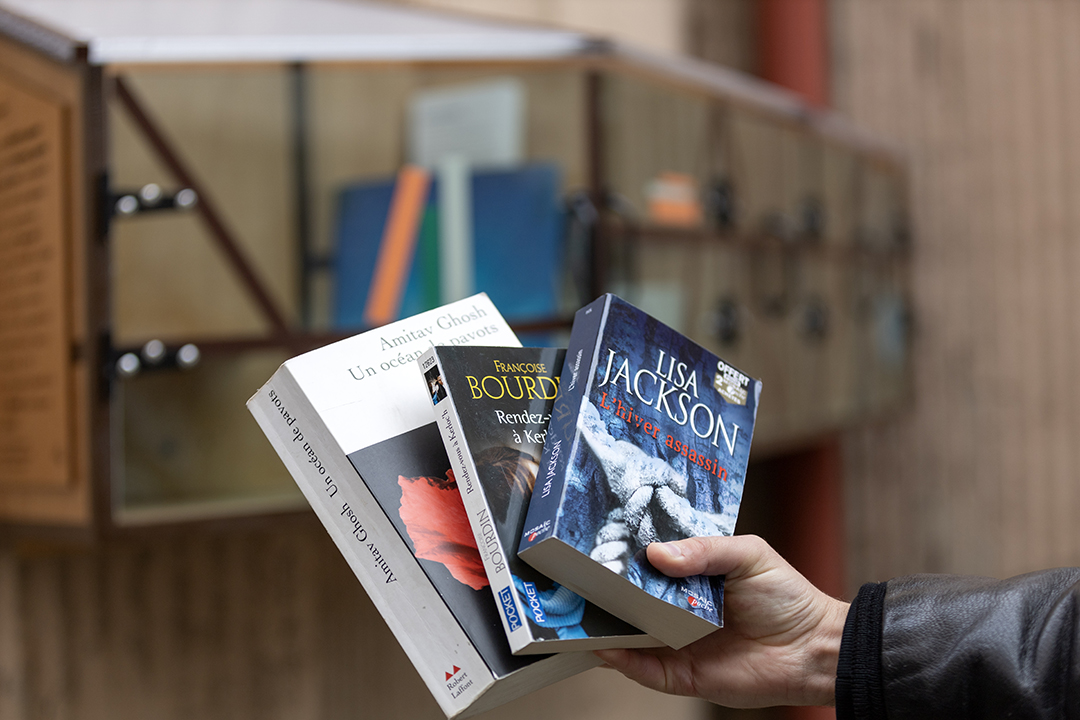 Depuis le mois de juin, les livres partagés sont à la disposition des étudiants, des personnels, mais aussi des habitants du quartier.