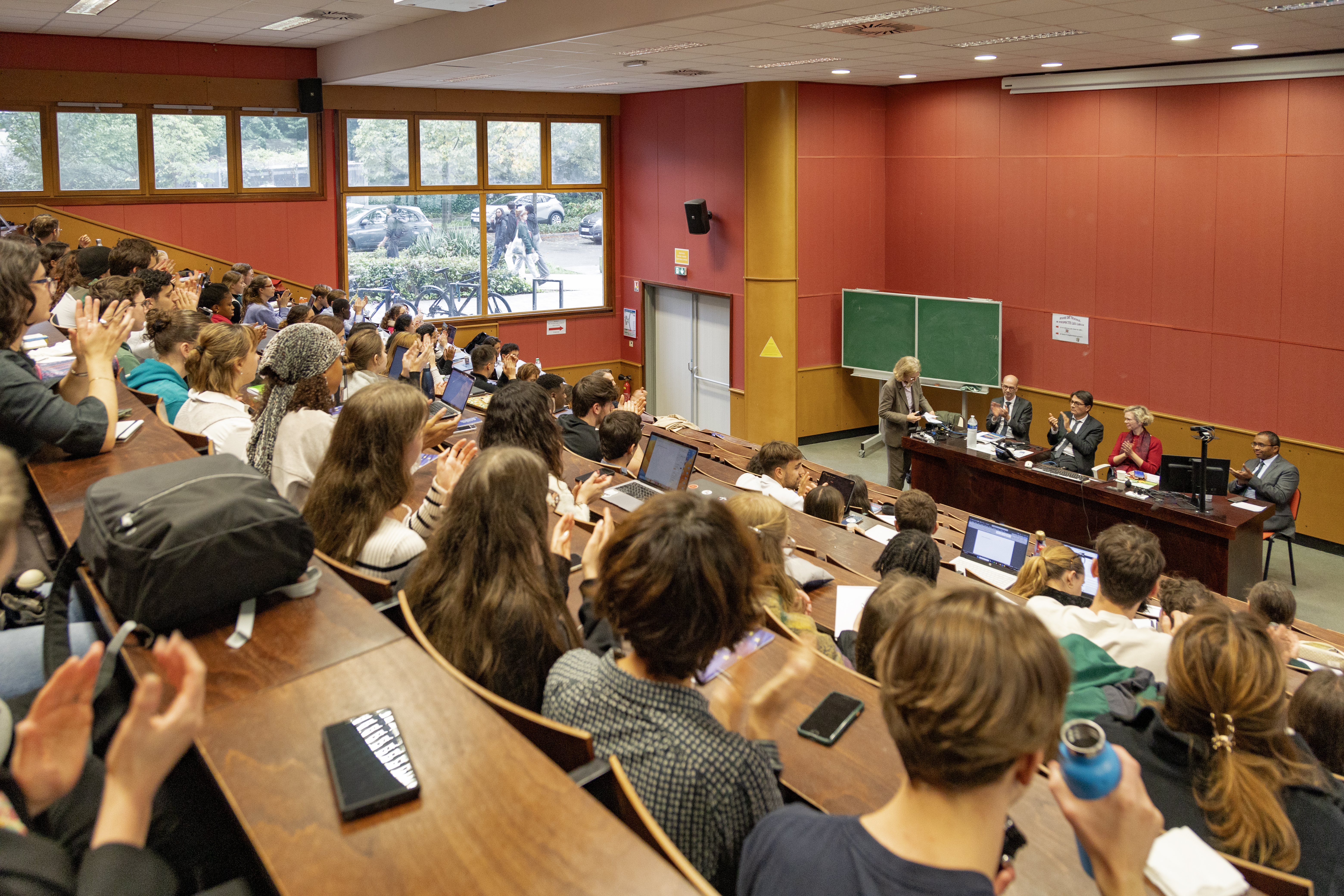 Une table ronde consacrée à la liberté d’expression a ponctué l’événement, avec Matthieu Birker (conseiller du Commissaire pour les Droits de l'homme), Mattias Guyomar (juge élu pour la France à la CEDH), Peggy Ducoulombier (professeure de droit public), et Pap NDiaye (représentant permanent de la France auprès du Conseil de l'Europe).