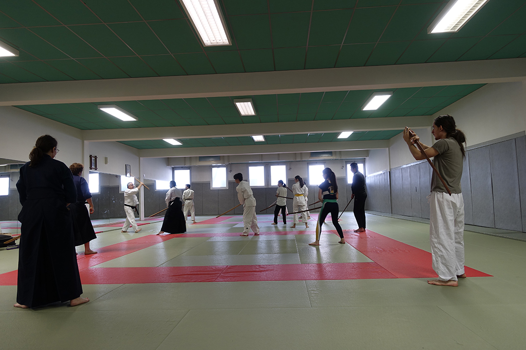 Le service des sports ouvrait également ses portes pour des démonstrations, comme ici d’aïkido. (Crédit : Alexandre Tatay)