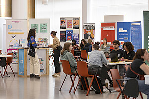 Le guichet d'accueil dans la salle In Quarto du Studium. © Catherine Schröder/Unistra.