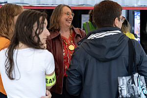 Frédérique Berrod sur le village éco-solidaire, mercredi 3 septembre 2025. © Catherine Schröder / Unistra 