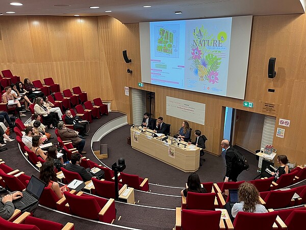 Colloque La Nature dans l'amphitéâtre Alain Beretz