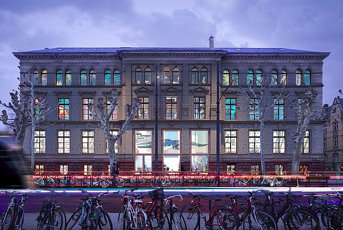 Vue de la façade sud du Musée zoologique rénové, côté boulevard de la Victoire. © Freaks Architecture