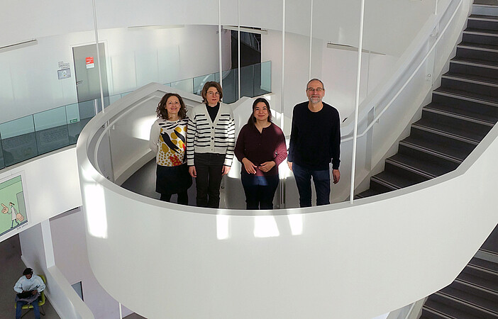 Julie Dittel, Ophélie Garnier, Inès Adjoudj et Thomas Mohnike travaillent sur le projet. ©C. Schröder/Unistra