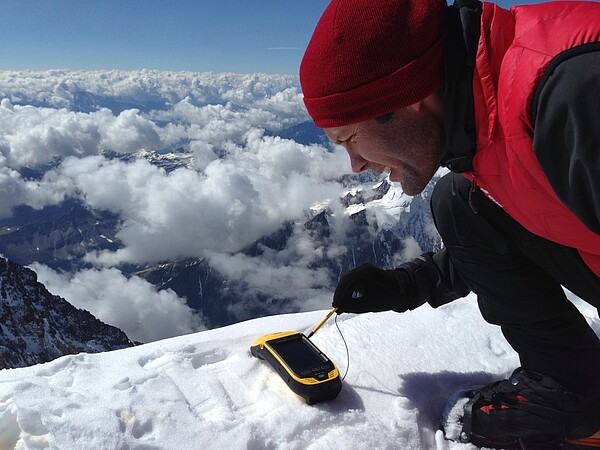 En 2010, Jean-François Girard réalise une mission au Mont Blanc. Crédit DR