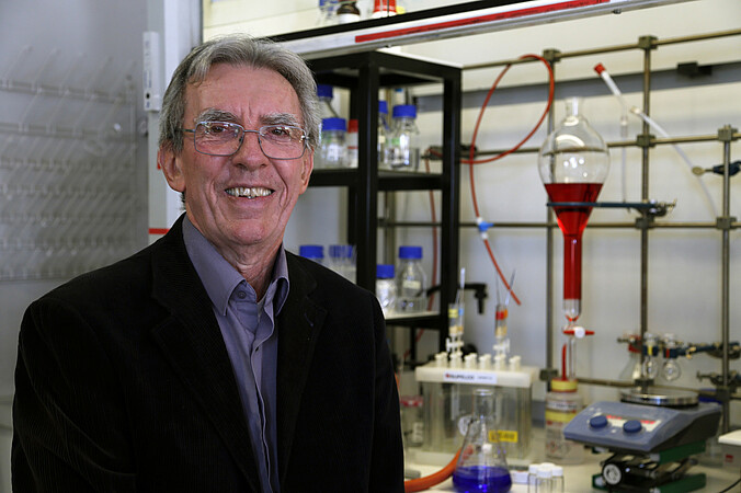 Jean-Pierre Sauvage, prix Nobel de chimie 2016. Crédit Schroder/Unistra.