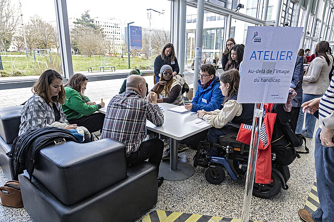 À partir de 13h30, trois ateliers sont proposés. ©C.Schröder/Unistra 