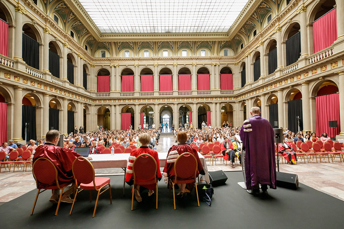 Un palais universitaire comble pour la cérémonie du 17 juin. Crédit : Nicolas Busser.