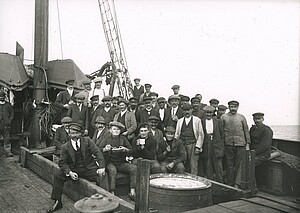 Départ le 6 août 1914 de Saint-Pierrais et Miquelonnais, sur le chalutier « Jeanette ». © DR