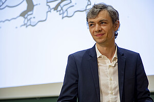 Benoit Ribon lors de la finale régionale de Ma thèse en 180 secondes, en mars 2019. Crédit photo : Catherine Schröder