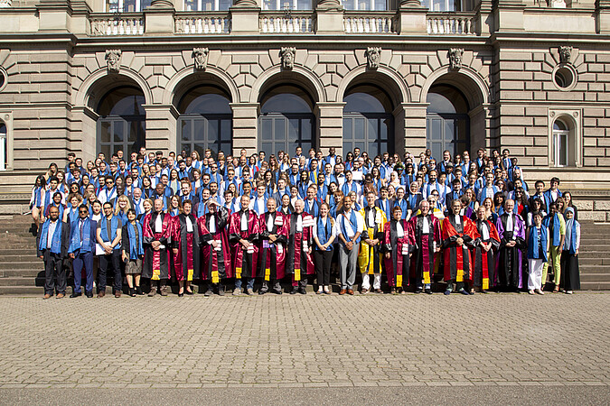 La cérémonie de remise de leurs diplômes aux docteurs 2018, le 21 juin 2019. © Catherine Schröder / Unistra