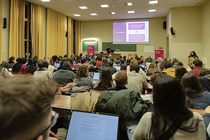 Lors du séminaire au Palais universitaire. © Schroder/Unistra.