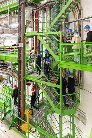 La caverne qui abrite l’expérience Alice est si haute qu’elle couvre l’équivalent de plusieurs étages. ©N. Busser