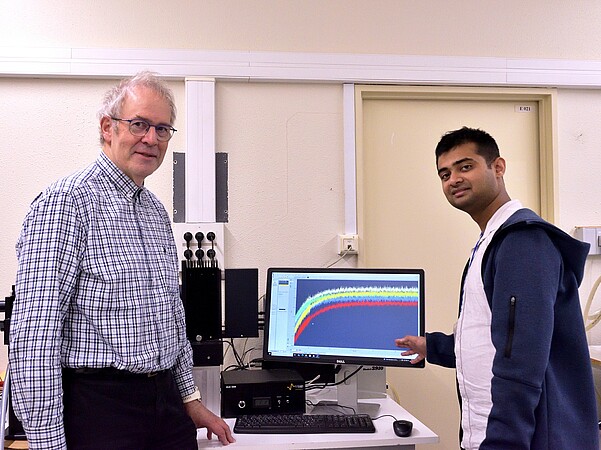 Yves Mély (à g.) et Dipanjan Mukherjee sont chercheurs au Laboratoire de bioimagerie et pathologies. ©Delphine Mignot Richer