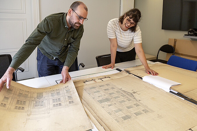 Loïc Lang, de la DPI, et Lucile Schirr, du Service des archives. © C.Schröder/Unistra